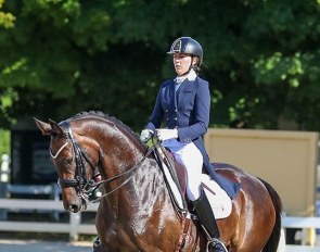 Lindsey Holleger and MW Ave Maria :: Photo © Sue Stickle