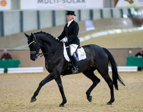Beate Schulz-Matthies competing Antius in Luxembiurg in 2009 :: Photo © Digishots