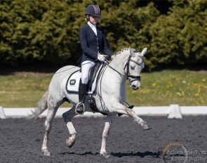 Gracie Morgan and Ella :: Photo © Adam Fanthorpe