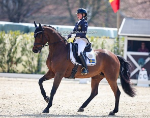 Juni Skobe Rosen on Darthula VH at the 2022 CDI Sint Truiden :: Photo © Astrid Appels