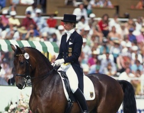 Nicole Uphoff and Rembrandt win the 1990 World Equestrian Games in Stockholm and achieve a "Triple Crown": 1988 Olympic Champion, 1989 European Champion, 1990 World Champion :: Photo © Roz Neave