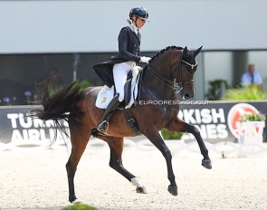 Simone Pearce on Royal and Proud at the 2022 CDIO Aachen :: Photo © Astrid Appels