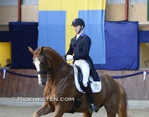 Kristian Würtz Green on Blue Hors Zepter :: Photo © Ridehesten