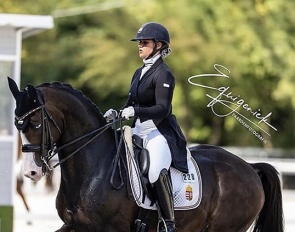 Jazmin Yom-Tov on For Joy in the 2022 European Under 25 Championships at Pilisjaszfalu :: Photo © Equigeniek