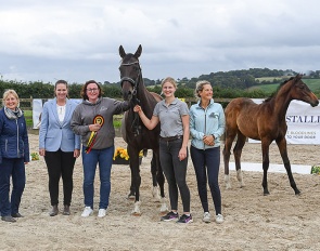 Happy faces at the Newton Stud-Elite Dressage Open Day and Foal sale :: Photos © Tanja Davis