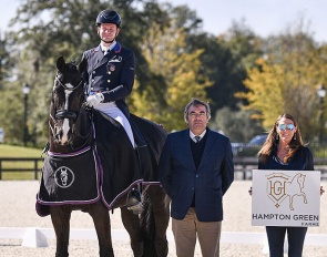 Kevin Kohmann and Dünensee flanked by judge Carlos Lopes at the 2023 CDI-W Ocala :: Photo © Q2 Photography