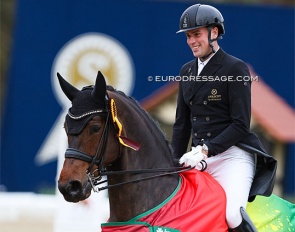 Frederic Wandres riding the lap of honour with Quizmaster at the 2024 CDI Hagen :: Photo © Astrid Appels