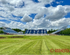 The Olympic stadium being built in the gardens of the Palace of Versailles :: Photo © Ridehesten