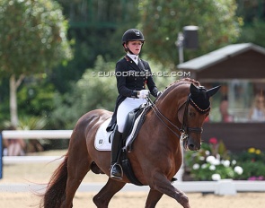 Rose Oatley and Veneno at the 2022 European Junior Riders Championships :: Photo © Astrid Appels
