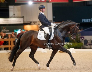 Bart Veeze and Daily Diamond at the 2018 KWPN Stallion Competition Finals :: Photo © Dirk Caremans