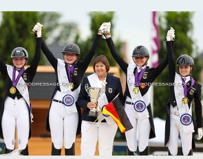 Team gold for Germany at the 2024 European Junior Riders Championships in Opglabbeek (BEL): Rose Oatley, Alix von Borries, Maria Teresa Pohl Marie Sohler. Germany's chef d'equipe XX in the middle :: Photos © Astrid Appels