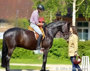 "„Those who wish to study the art of equitation will need a passionate devotion, a rare tenacity and a great ingenuity to surmount all the obstacles they will find in their way.“ :: General Decarpentry (Equitation Academique / Academic Equitation)