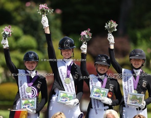 Gold for Germany: Rose Oatley, Celestine Kindler, Lana-Pinou Baumgurtel, Lucie-Anouk Baumgurtel :: Photos © Astrid Appels