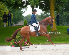 Noortje Radstake on Happiness Sollenburg at the 2016 Pavo Cup Finals :: Photo © Digishots