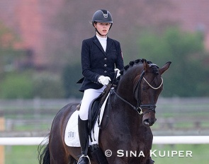Maria Teresa Pohl and Harlem D at the 2021 Preis der Besten in Warendorf :: Photo © Sina Kuiper
