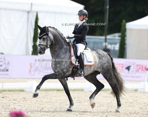 Mette Sejbjerg Jensen and Proud James win the 2025 World Young Horse Championships :: Photo © Astrid Appels