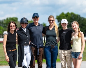 Carol Cohen-Hodess and Rebecca Cohen with the Brink family in Wellington, FL :: Photo © Centre Line Media