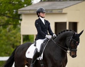 Lea Landreville Cloutier on Guus :: Photo © Daphne Houle