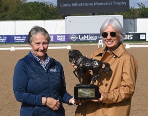 Judy Harvey (right) with the Linda Whetstone Memorial Trophy :: Photo © Kevin Sparrow 