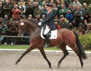 Michael Farwick on Laurentianer at the 2000 Bundeschampionate