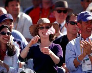 Chelsea Clinton rooting at the 2000 Olympics :: Photo © Arnd Bronkhorst