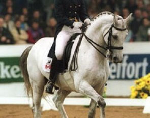 Gina Smith and Fledermaus at the 2000 World Cup Finals :: Photo © Dirk Caremans