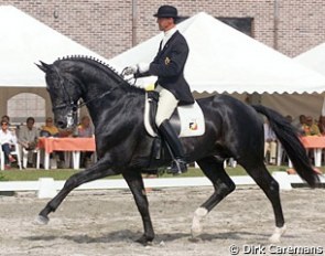 Stefan van Ingelgem and Saros van het Gestelhof at the 2000 Belgian Young Horse Championships in Wiekevorst :: Photo © Dirk Caremans