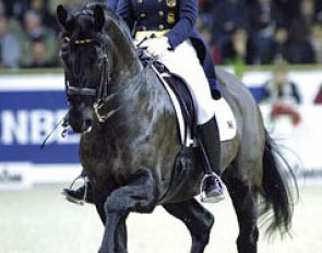 Linsenhoff and Wahajama Win the 2002 Nurnberger Burgpokal :: Photo © Julia Rau