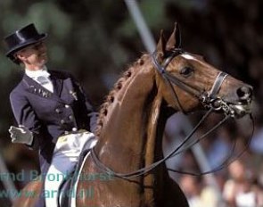 Anky van Grunsven and Idool at the 2002 Dutch Championships :: Photo © Arnd Bronkhorst