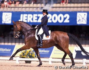 Nina Stadlinger and Egalité at the 2002 World Equestrian Games :: Photo © David Charles