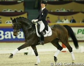 Imke Schellekens-Bartels and Sunrise at the 2004 CDI-W Maastricht :: Photo © Dirk Caremans
