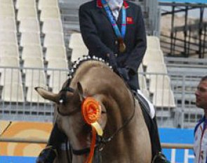 Lea Pearson on Blue Circle Boy at the 2004 Paralympics