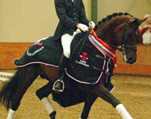 Hans Peter Minderhoud and Florencio win the 2004 Pavo Cup Finals :: Photo © Dirk Caremans
