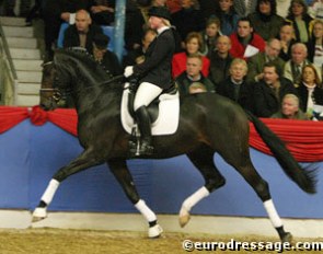 Anja Engelbart on the 2003 Oldenburg Licensing Champion Don Kennedy :: Photo © Astrid Appels