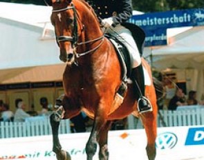 Leonie Bramall on Boticello at the 2004 CDI Verden
