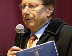 Volker Moritz at the 2005 PSI/FEI Freestyle Forum :: Photo © Astrid Appels