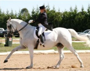 Jade Woodhead on APH Rodrigo :: Photo © Berni Saunders