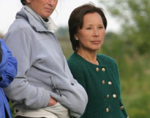 Belgian Grand Prix rider Mieke Lunskens and Japanese Reiko Newton, owner of Domaine Mon Souhait :: Photo © Astrid Appels