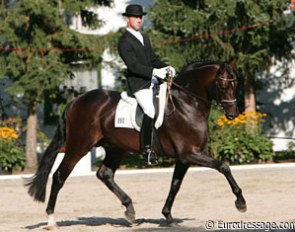 Ulf Möller and San Rubin win the 2005 Bundeschampionate :: Photo © Astrid Appels