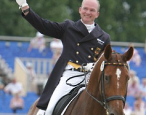 Hubertus Schmidt on Wansuela Suerte :: Photo © Astrid Appels