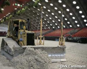 Preparing the footing for an international dressage and show jumping competition :: Photo © Dirk Caremans