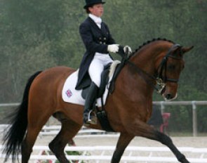 Sarah Millis and O'Neill at the 2005 CDIO Saumur