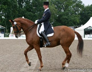 Hubertus Schmidt on Wansuela Suerte at the 2005 CDI Verden :: Photo © Astrid Appels