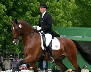 Damian Hallam and Spirit Freedom at the 2005 World Young Horse Championships :: Photo © Astrid Appels