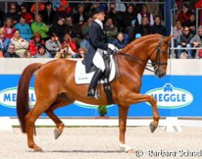 Nadine Capellmann and Elvis VA conquer the 2006 CDIO Aachen :: Photo © Barbara Schnell