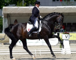 Swiss Francoise Cantamessa aboard Del Vento, a talent Grand Prix horse that was previously competed by Belgian Philippe Jorissen.