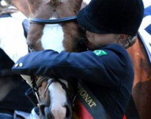 Helena Camp kisses Voyager