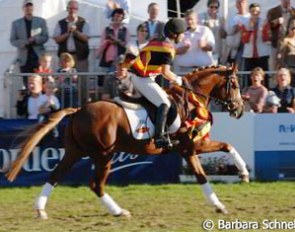 After becoming eventing pony champions in 2005, Helena Camp and Voyager moved on to win the hearts of the dressage judges as well. Voyager became the first horse in BuCha history to win two titles the same year.