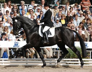 Jana Freund with Dramatic at the 2006 Bundeschampionate
