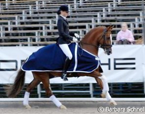 Friederike Hahn on Honeur :: Photo © Barbara Schnell